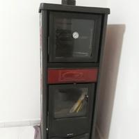 Stufa a legna con forno