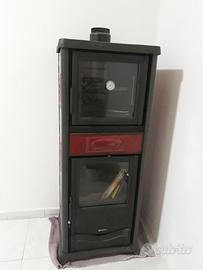 Stufa a legna con forno