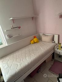 Letto singolo con cassettone bianco + comodino
