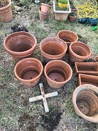 Set di 11 vasi in terracotta 