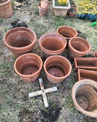 Set di 11 vasi in terracotta 
