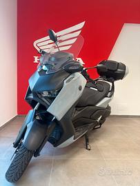 Yamaha X-Max 300 TECH MAX PLUS