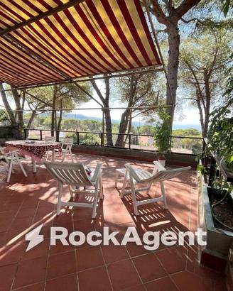 Villa di 334 m² con più di 5 locali a Livorno