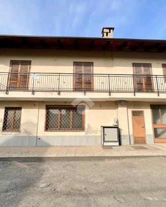5 LOCALI A OGLIANICO