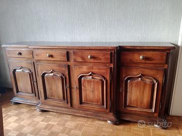 Credenza in arte povera