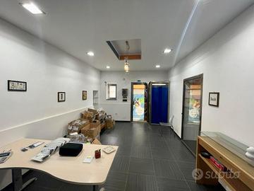 Locale commerciale ufficio studio o laboratorio