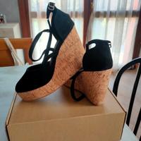 scarpe nere con zeppa in sughero 