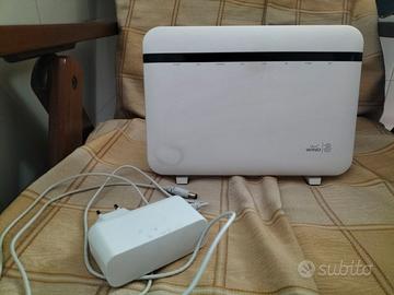 Computer+ gruppo di continuità + router