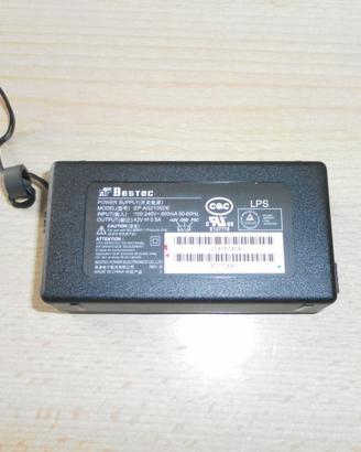 Alimentatore usato Bestec EP-AG210SDE 42V