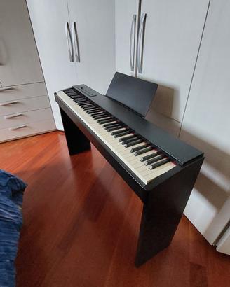 Roland digital piano F20