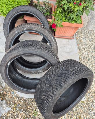 Gomme Invernali Kleber 205 45 R17 