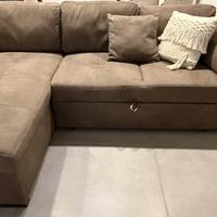 Divano angolare con penisola