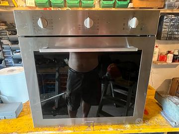 FORNO AD INCASSO SMEG