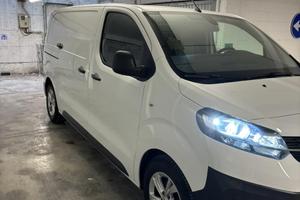 Opel vivaro anno 2020 1 proprietario 100.000 KM
