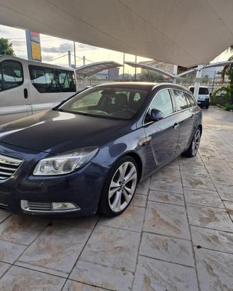 opel insignia  2011