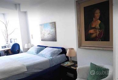 Stanza in appartamento di 210 m² a Roma