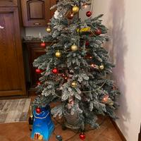 Albero di natale mt 1,90 con addobbi e luci