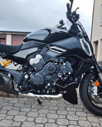 DUCATI DIAVEL V4 2023