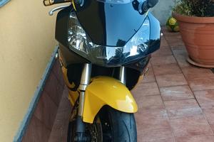 Honda CBR 954