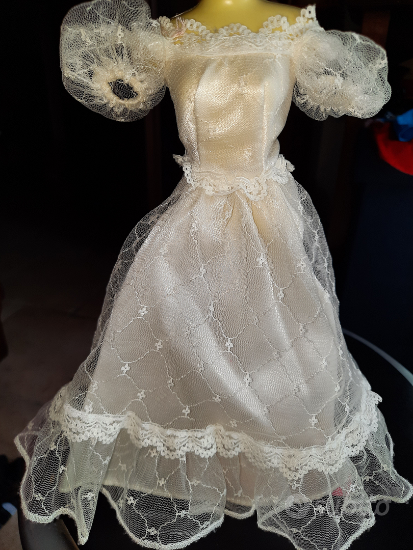 Barbie vestito sposa anni 80 - Collezionismo In vendita a Fermo