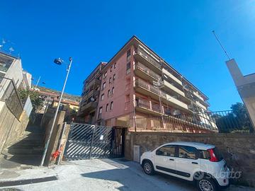 Trilocale oltre accessori in Via Principe Ruffo -