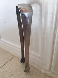 Pinza in argento con punzonatura