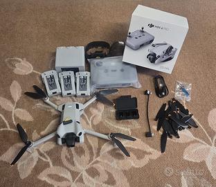 Drone DJI Mini 4 Pro + accessori