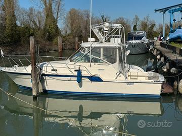 Hatteras 32 Fly anno 1983 motori Cat 320