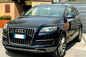 AUDI Q7 3.0D 8m 4x4-EURO 5-Navi,Led-Garanzia-2012