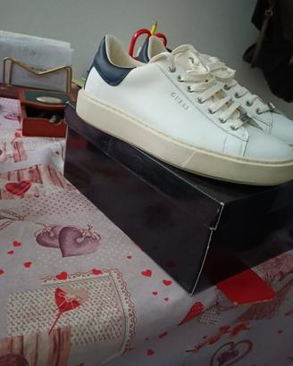 Scarpe Guess Bianche e Nere