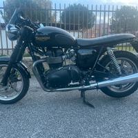 Triumph bonneville