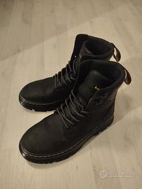 Dr. Martens 