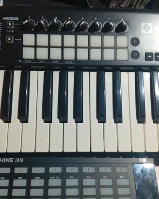 Novation launchkey 25 MK2 tastiera midi