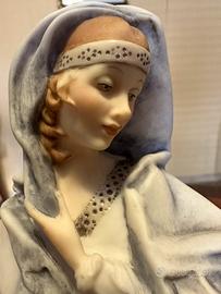 Statuina in ceramica