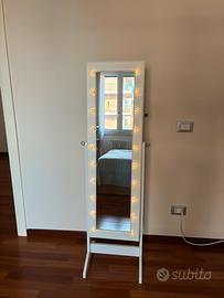 Amadio portagioielli con luce Led