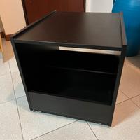 Comodino mobiletto tavolino  nero ikea ruote