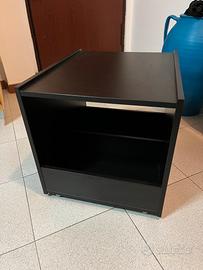 Comodino mobiletto tavolino  nero ikea ruote