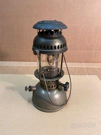 ANTICA LAMPADA  GAS DI PETROLIO.
