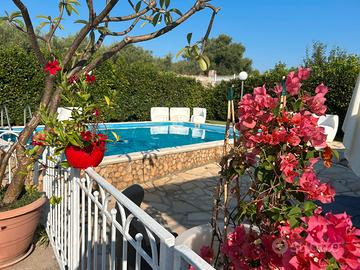 Villa con piscina ad augusta