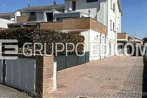 Immobile in asta di 131 m² con 3 locali e box auto