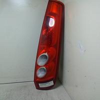 FANALE POST. DX. FORD FIESTA (CBK) (12/05-12/08) F