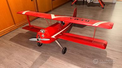 Biplano da acrobazia RC