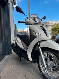 Piaggio Medley 125