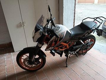 KTM 390 Duke