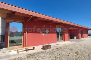 Capannone Industriale Piscina