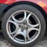 Cerchi con gomme 215/45/17 Alfa Romeo Mito 4x98
