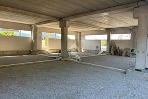 NEGOZIO A SARNICO