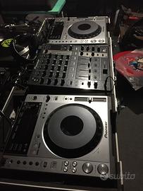Consolle dj  cdj 850 e mixer djm 700 flight case