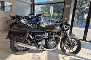 Triumph Street Twin