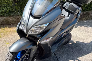 Suzuki Burgman 400 del 2024 km 14000